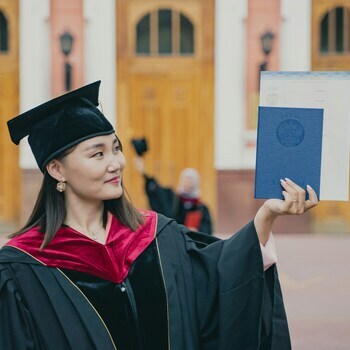 De plus en plus de femmes décrochent un diplôme d'enseignement supérieur